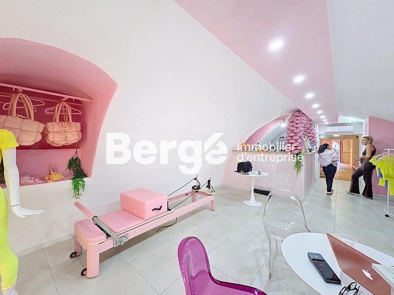 Local commercial - 135 m²