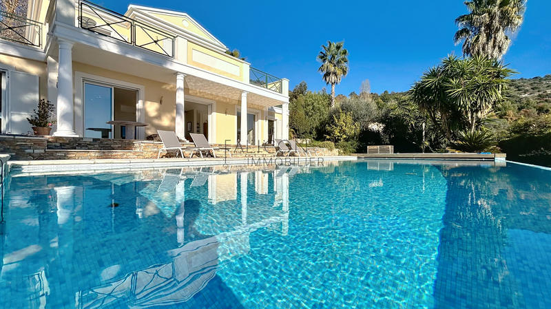 Villa - 200 m² - 6 pièces