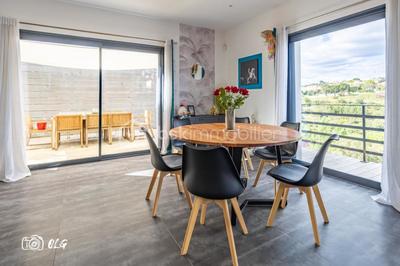 Maison - 208 m² - 6 pièces