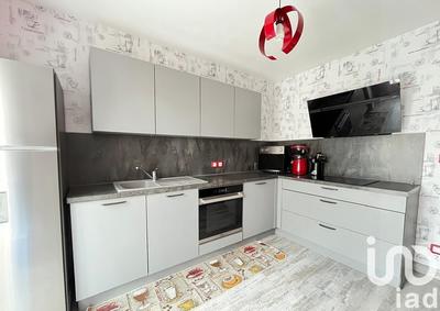 Maison - 90 m² - 3 pièces