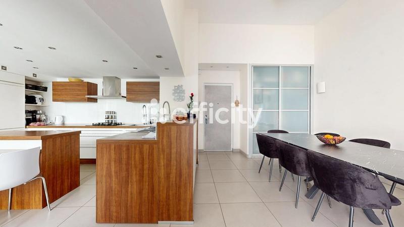 Maison - 160 m² - 5 pièces