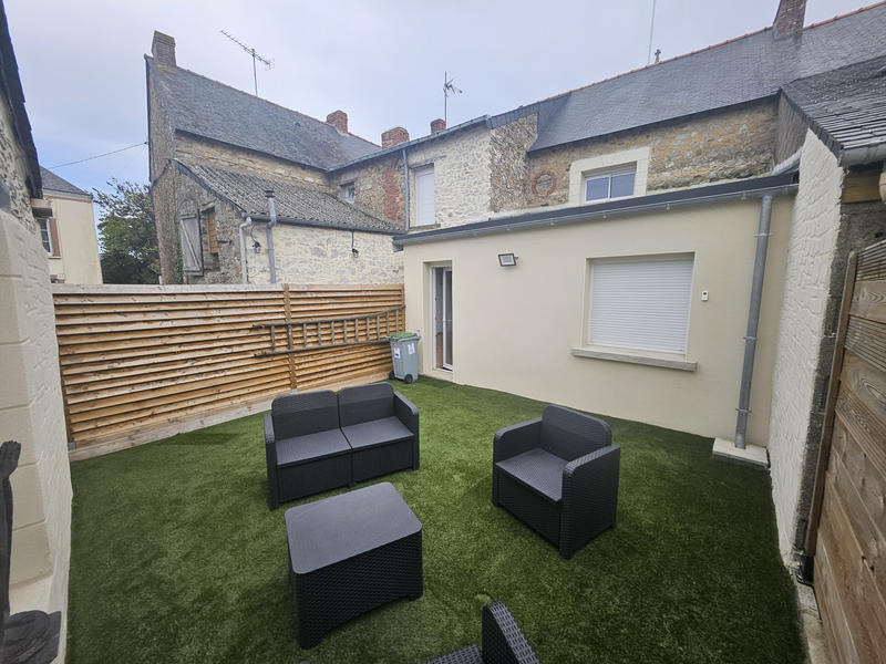 Maison - 85 m² - 8 pièces