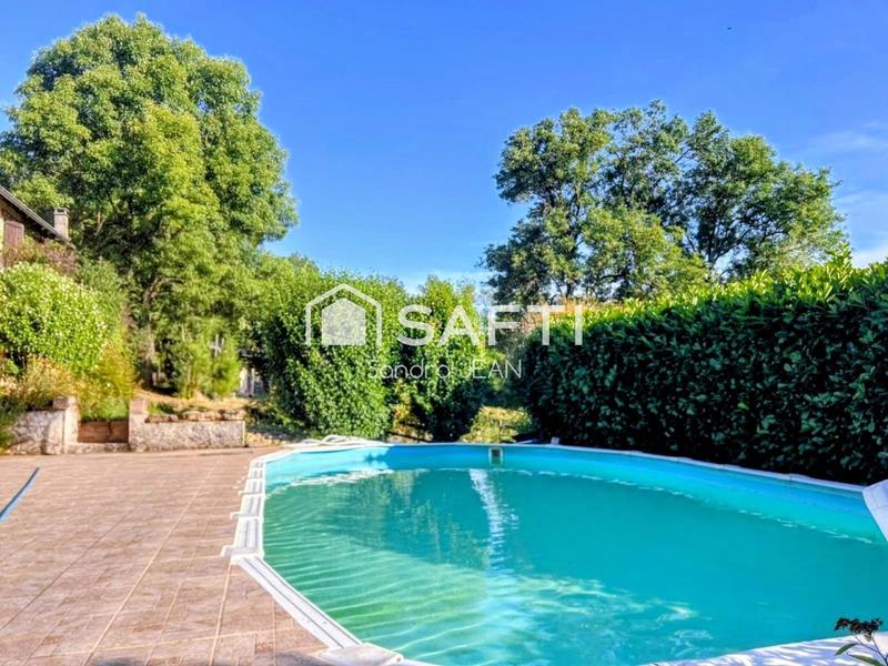 Maison - 369 m² - 9 pièces