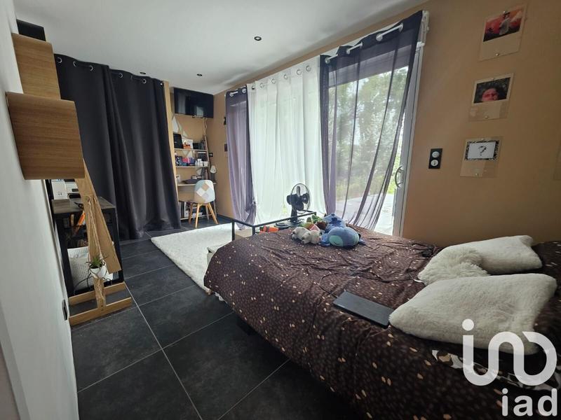 Maison - 330 m² - 10 pièces