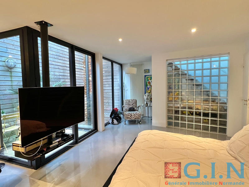 Maison - 217 m² - 6 pièces