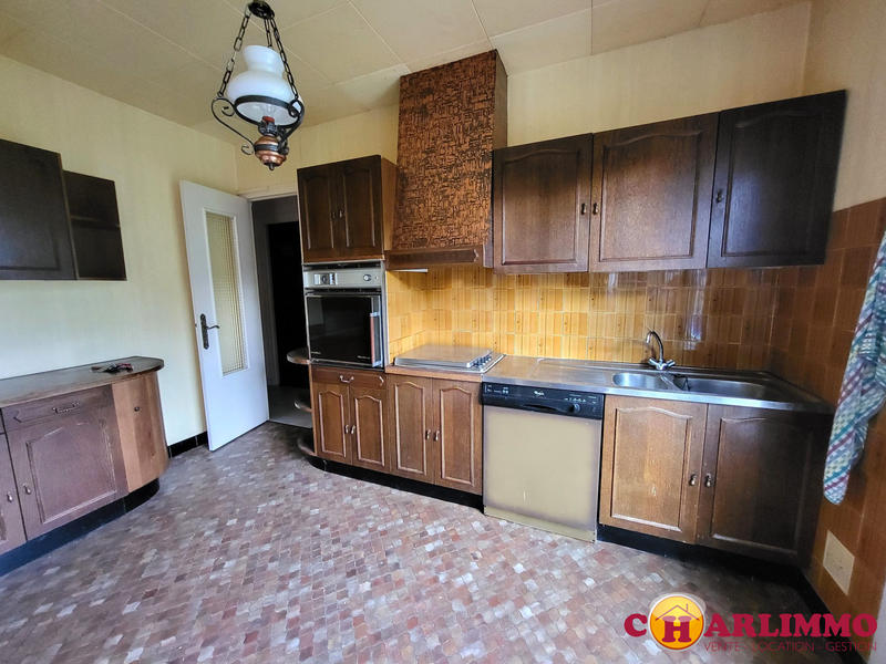 Maison traditionnelle - 121 m² - 6 pièces