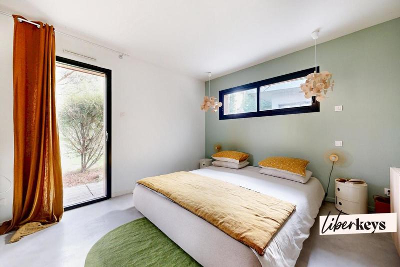 Maison d'architecte - 270 m² - 8 pièces