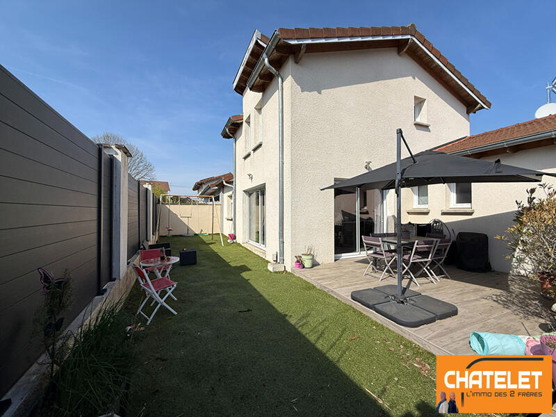 Maison - 105 m² - 5 pièces