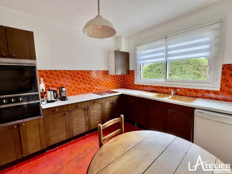 Maison - 170 m² - 10 pièces