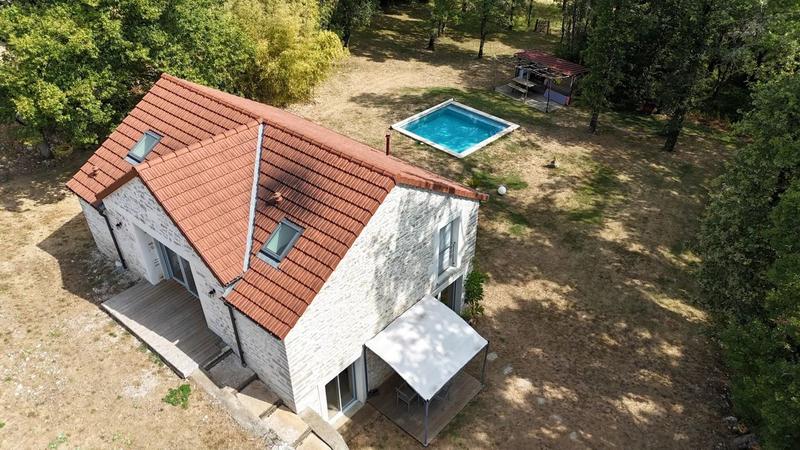 Maison - 280 m² - 9 pièces