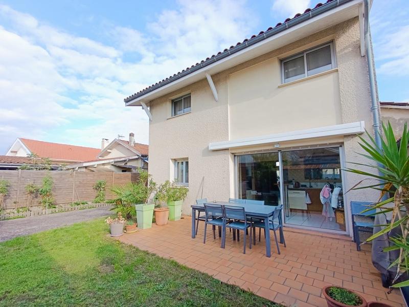 Maison - 171 m² - 6 pièces