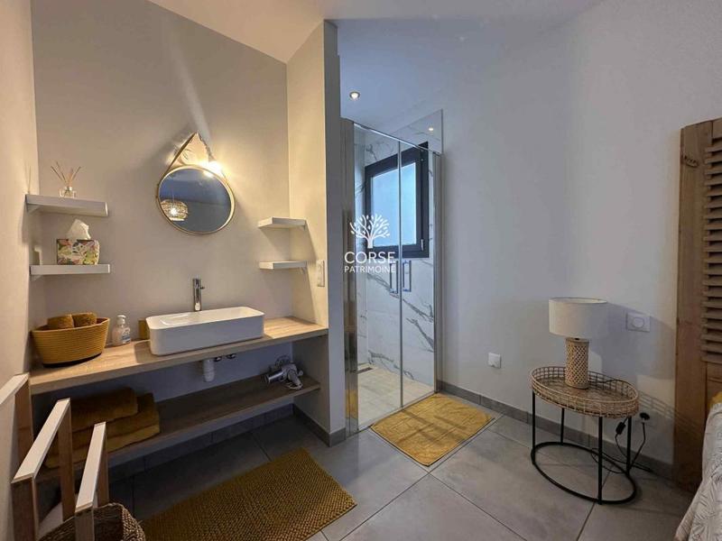 Villa - 95 m² - 4 pièces