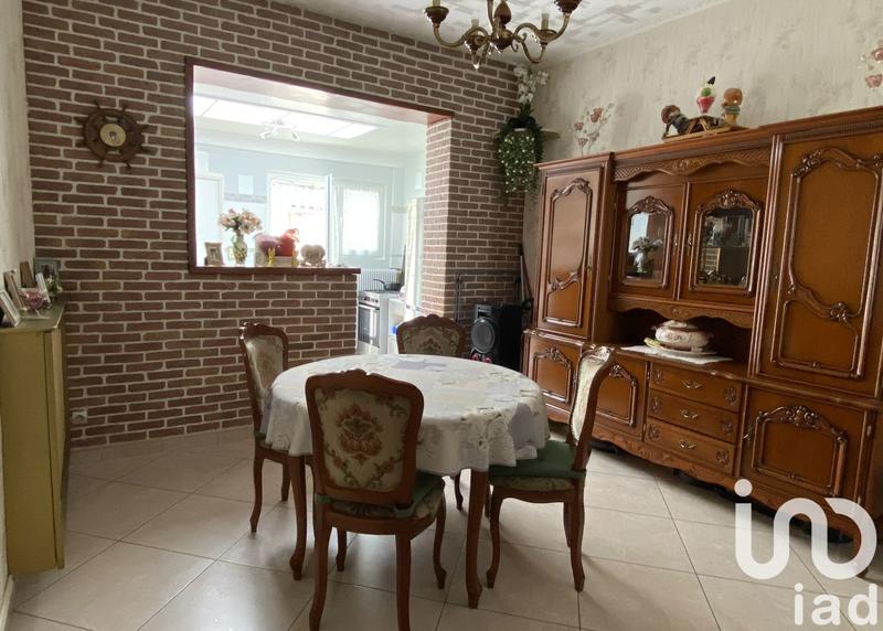 Maison - 95 m² - 5 pièces