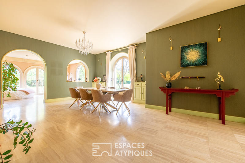 Demeure - 425 m² - 9 pièces