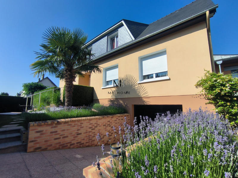 Maison - 166 m² - 9 pièces