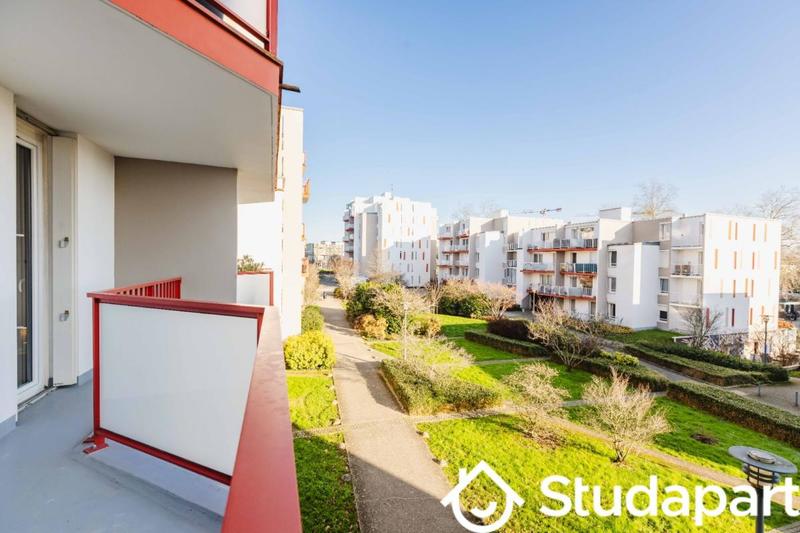 Chambre - 11 m² - 1 pièce