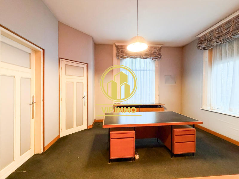 Maison - 166 m² - 8 pièces