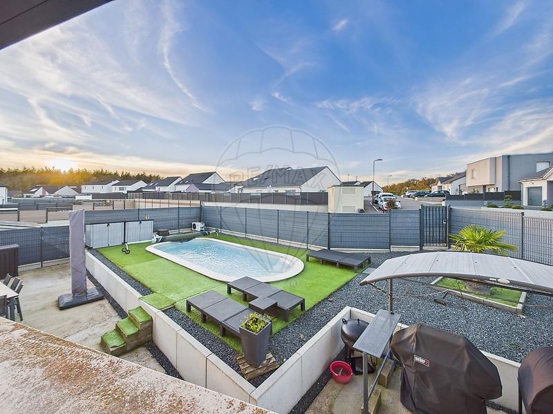 Maison - 141 m² - 6 pièces