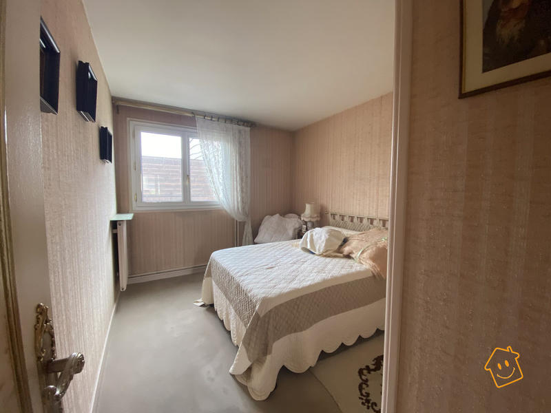 Appartement - 93 m² - 5 pièces