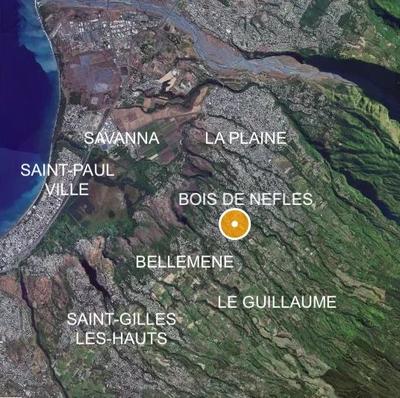 Maison - 1 900 m² - 4 pièces