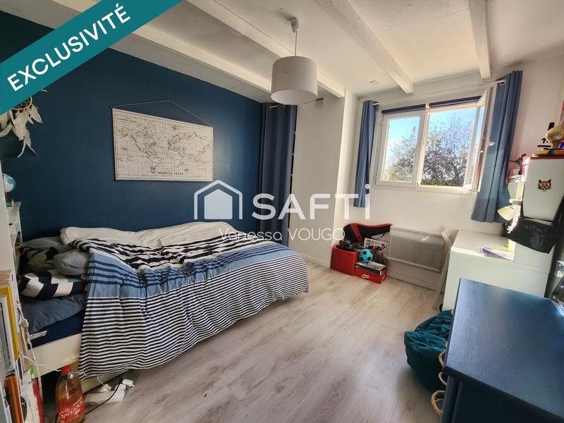 Maison - 221 m² - 5 pièces