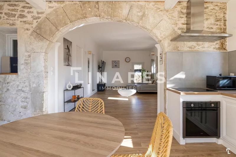 Villa - 300 m² - 9 pièces