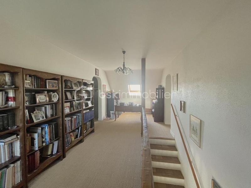 Maison traditionnelle - 165 m² - 7 pièces