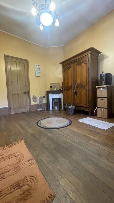 Appartement - 186 m² - 5 pièces