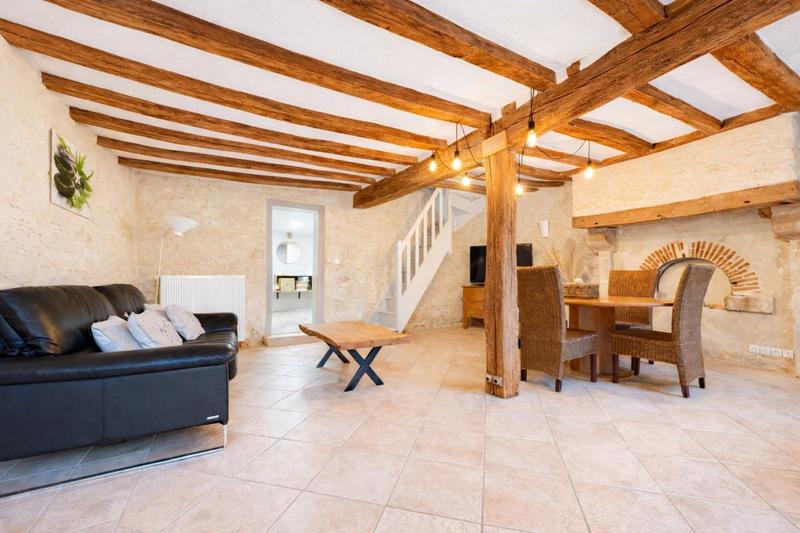 Maison - 255 m² - 9 pièces