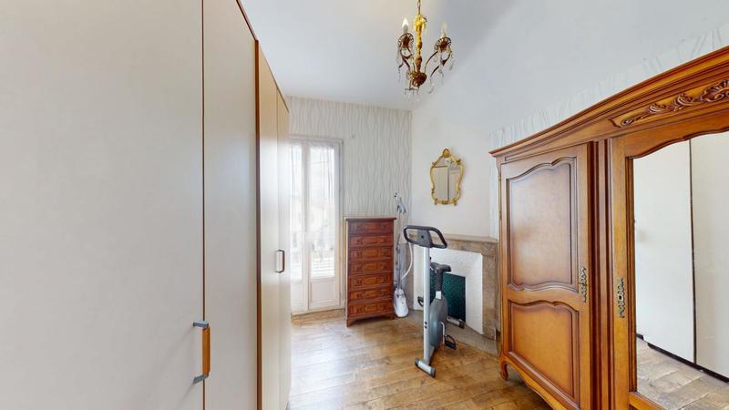 Maison - 198 m² - 7 pièces