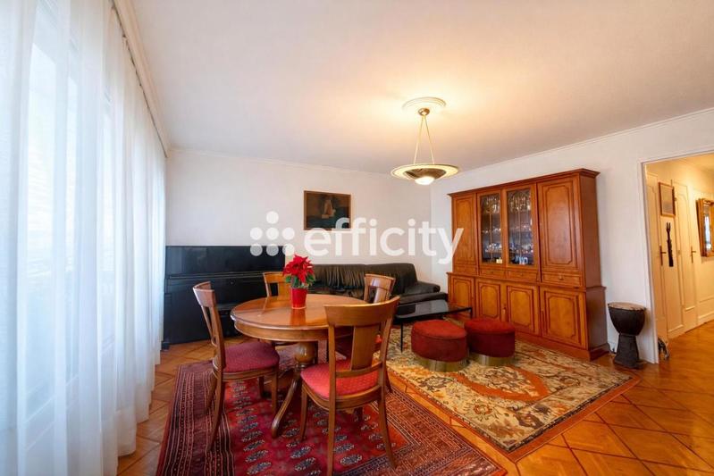 Appartement - 82 m² - 3 pièces