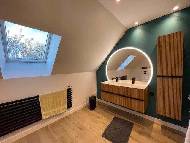 Maison traditionnelle - 228 m² - 8 pièces