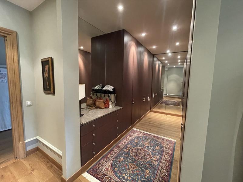 Maison - 580 m² - 10 pièces