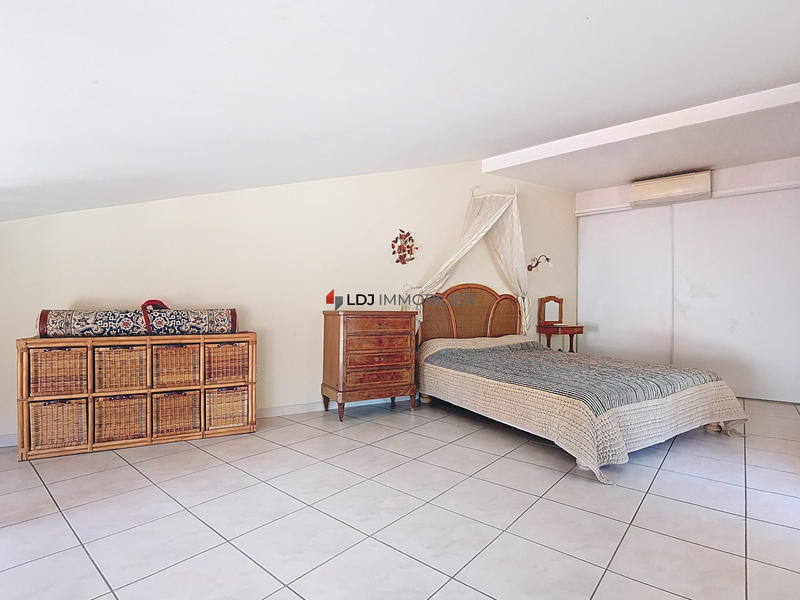 Appartement - 116 m² - 5 pièces