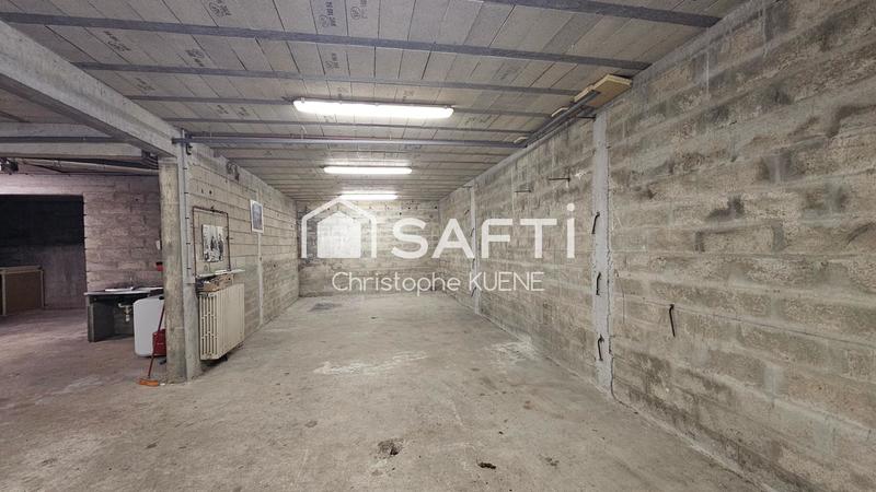 Maison - 218 m² - 9 pièces