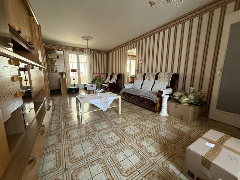 Maison - 97 m² - 6 pièces