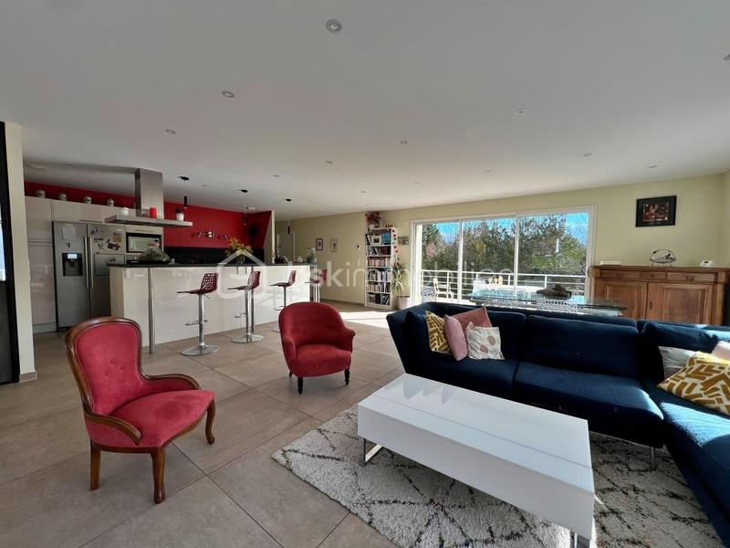 Maison - 196 m² - 6 pièces