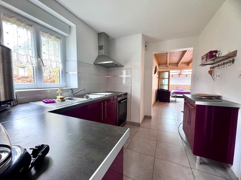 Maison - 98 m² - 8 pièces