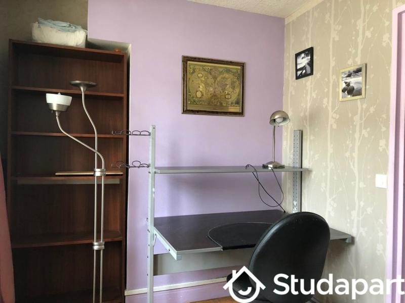 Chambre - 11 m² - 1 pièce