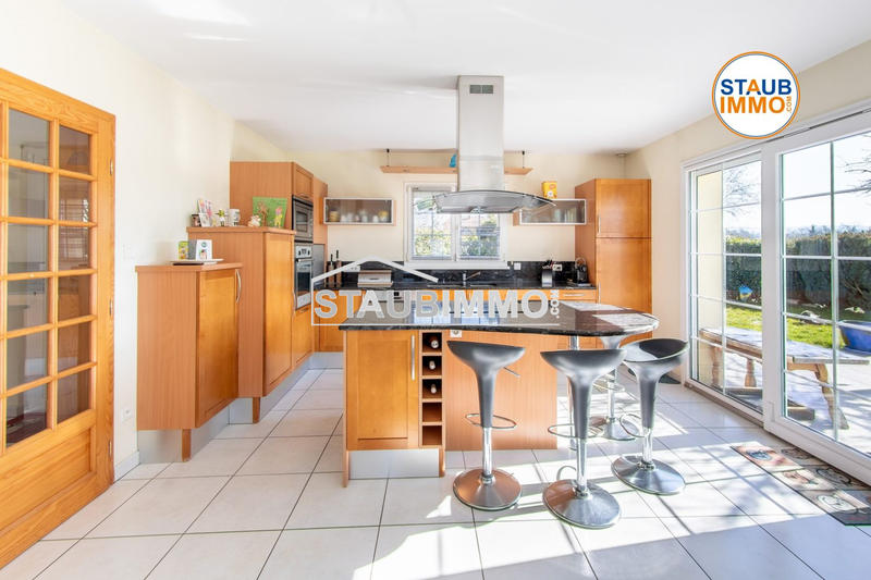 Maison - 145 m² - 6 pièces