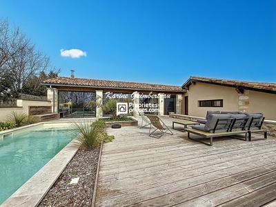 Loft - 215 m² - 6 pièces