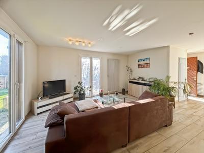 Maison - 105 m² - 4 pièces
