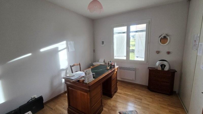 Maison - 1 320 m² - 5 pièces