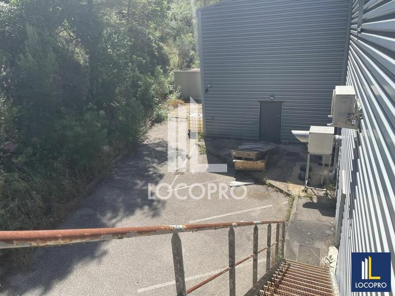 Local d'activité / Entrepôt - 1 200 m²