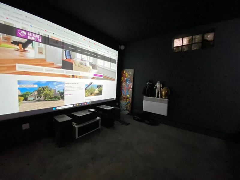 Maison - 175 m² - 9 pièces