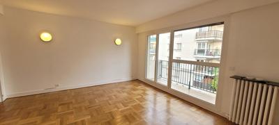 Appartement - 7 946 m² - 4 pièces
