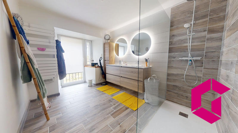 Maison - 130 m² - 5 pièces