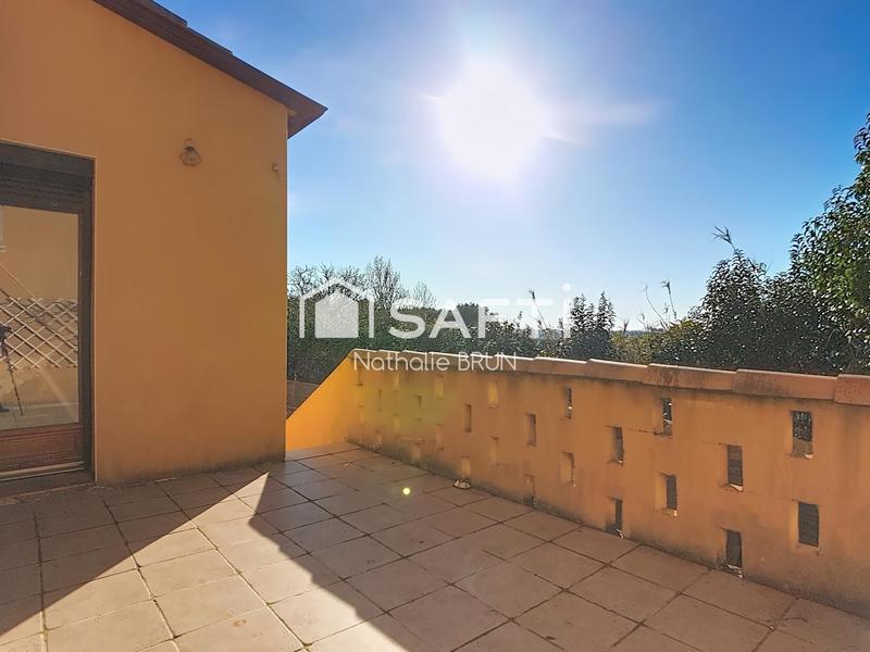 Maison - 101 m² - 5 pièces