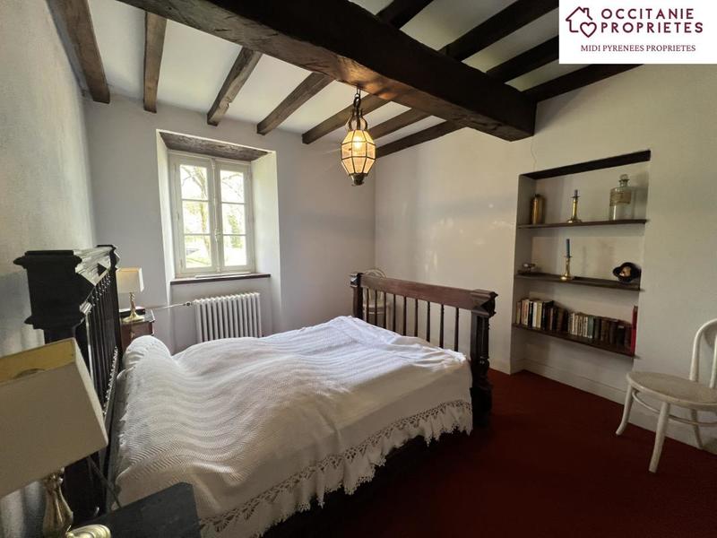 Propriété - 213 m² - 7 pièces