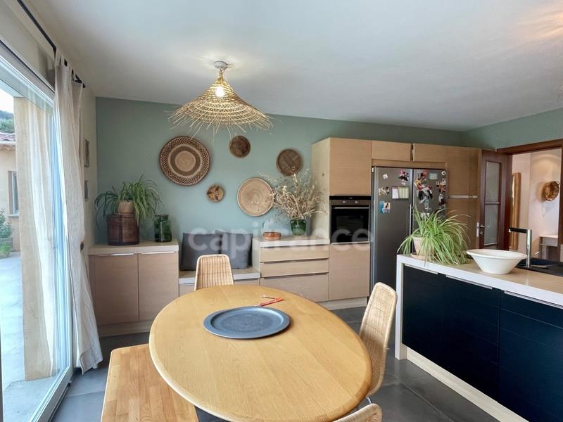 Maison - 308 m² - 10 pièces